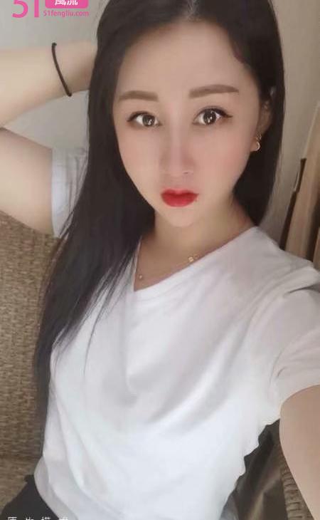 爆乳肉弹型美妞